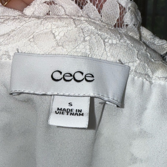 ☀️SUMMER CLEARANCE SALE☀️ Cece White Lace Blouse - Picture 5 of 7